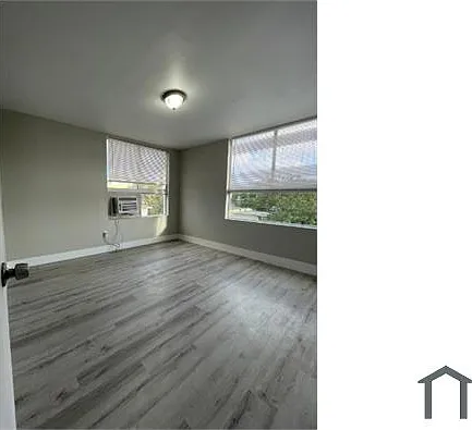 676 SW 2nd St #4 — Photo 7