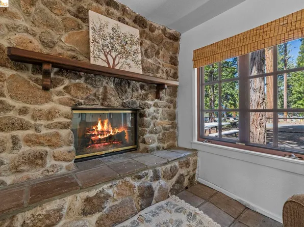 173 Cliff Ln, Pinecrest, CA 95364