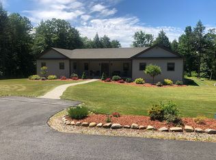 5 Woodcrest Dr, Deerfield, NH 03037