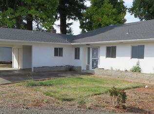 1602 NW Primrose Ct, Roseburg, OR