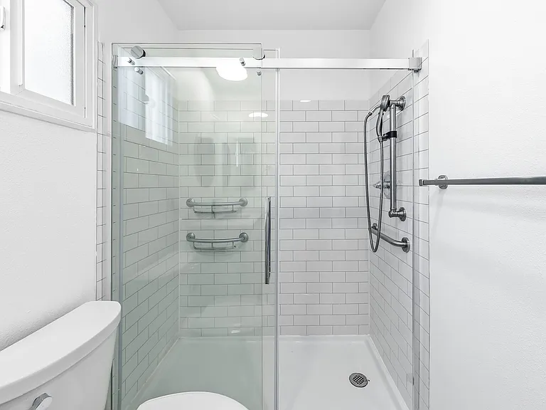 3010 W Oceanfront — Photo 25