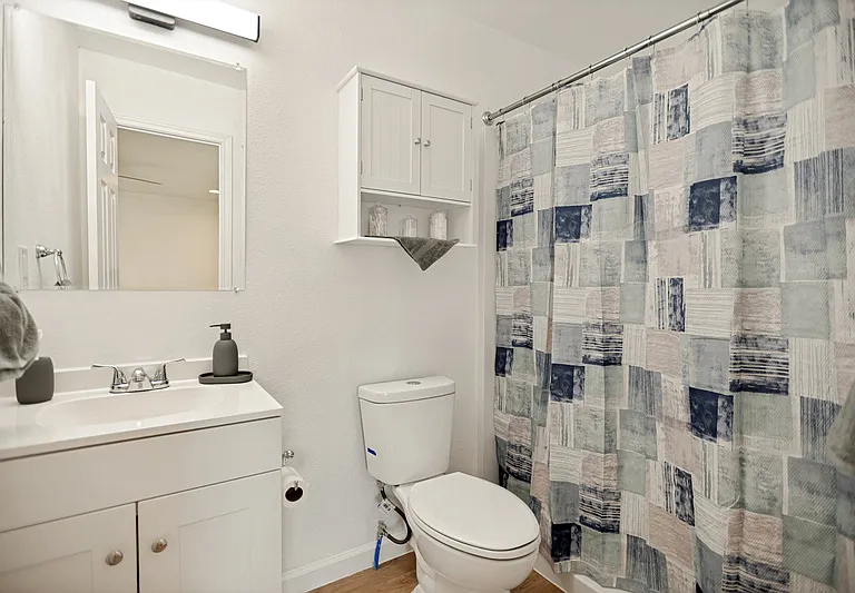 905 W Abram St #6 — Photo 7