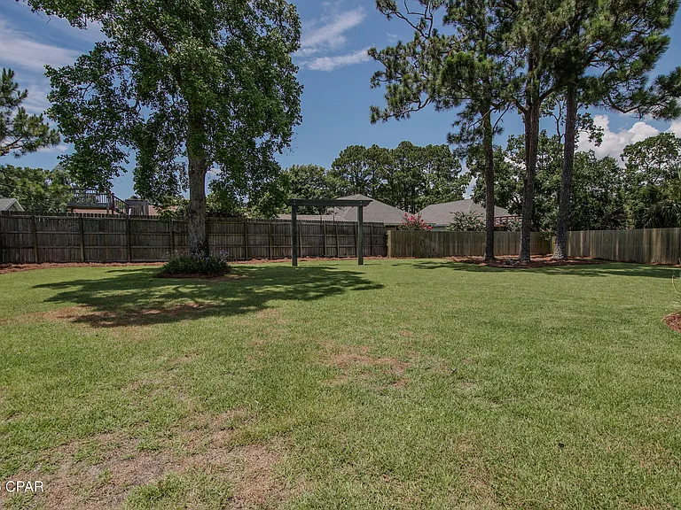 115 Circle Dr — Photo 30