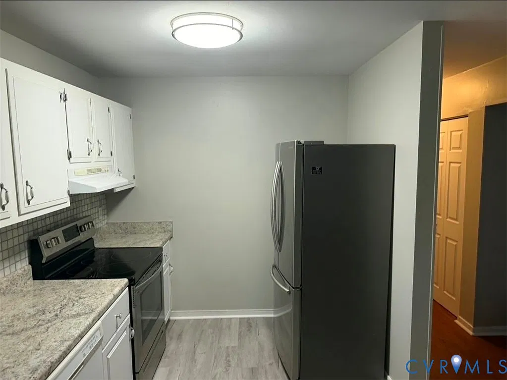 3 bed, 2.0 bath, 1224 sqft, $2,199 — Photo 4