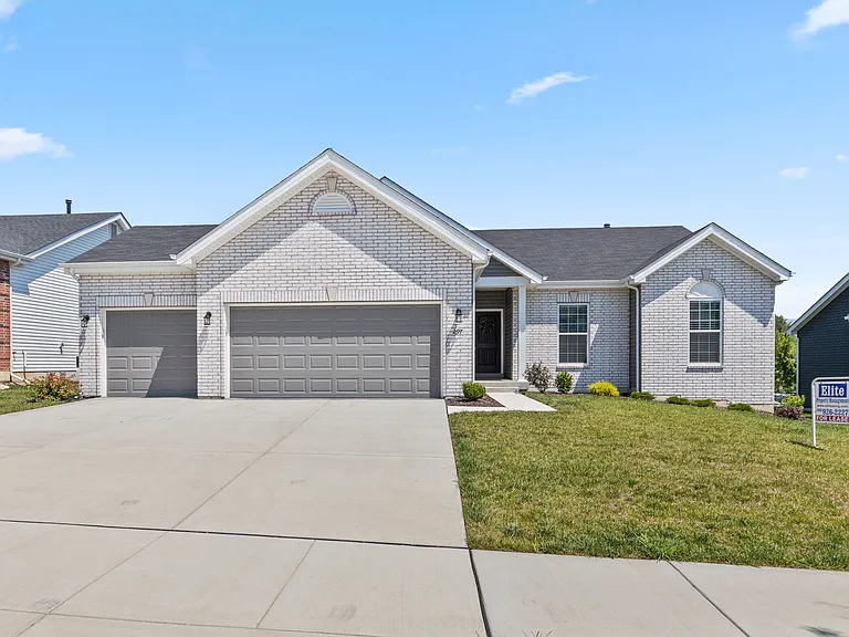 297 Osprey Ct — Photo 2