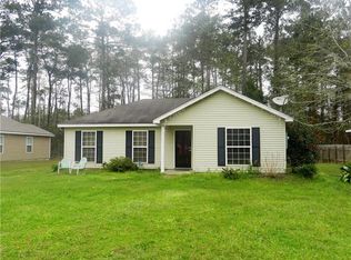 2473 Dupard St, Mandeville, LA 70448