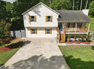 4996 Hunters Cove Dr, Acworth, GA 30101