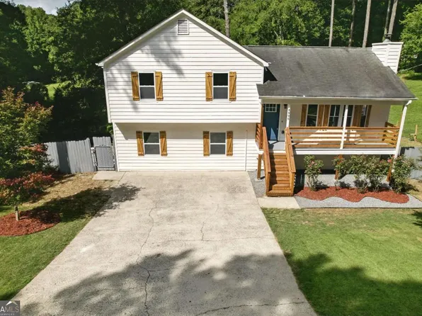 4996 Hunters Cove Dr, Acworth, GA 30101
