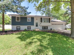 1706 Dunray Ln, Normal, IL 61761