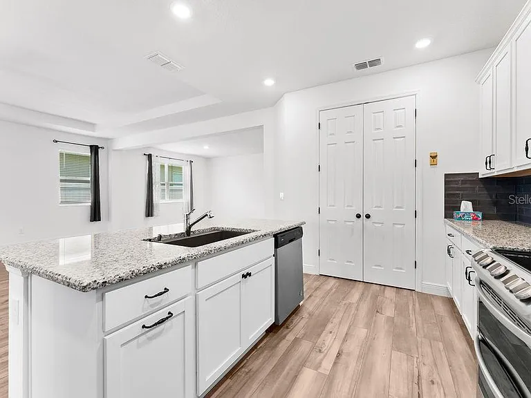 7322 34th Ct E — Photo 17