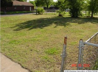 137 S 15th St, West Memphis, AR 72301