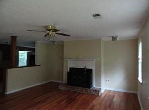 2nd image of 3325 Newcastle Way