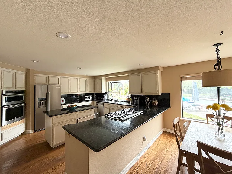 352 Troon Ct — Photo 6