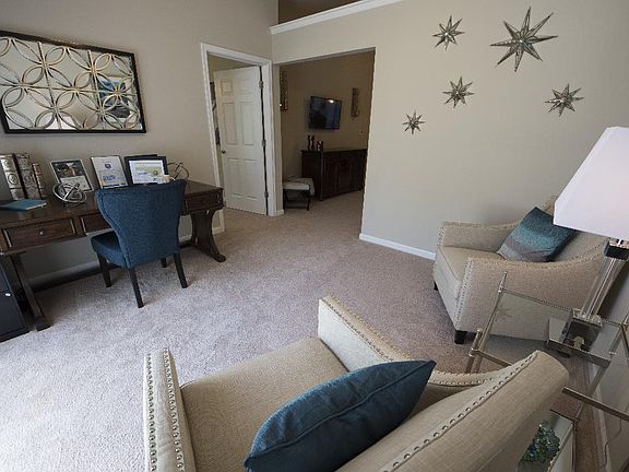 Flexible den space in this home- tons of options!