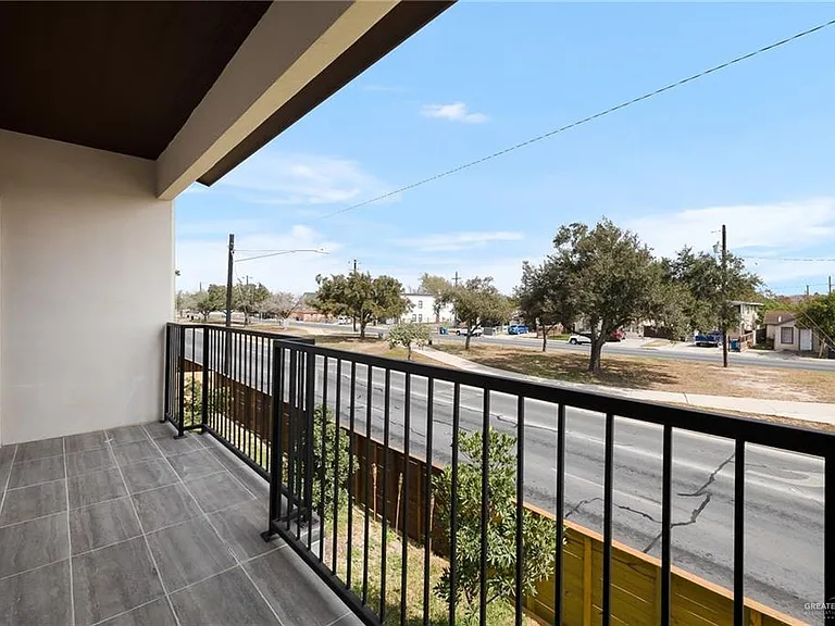 916 S Bicentennial Blvd — Photo 16
