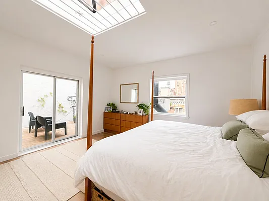 Bedroom, photo 2