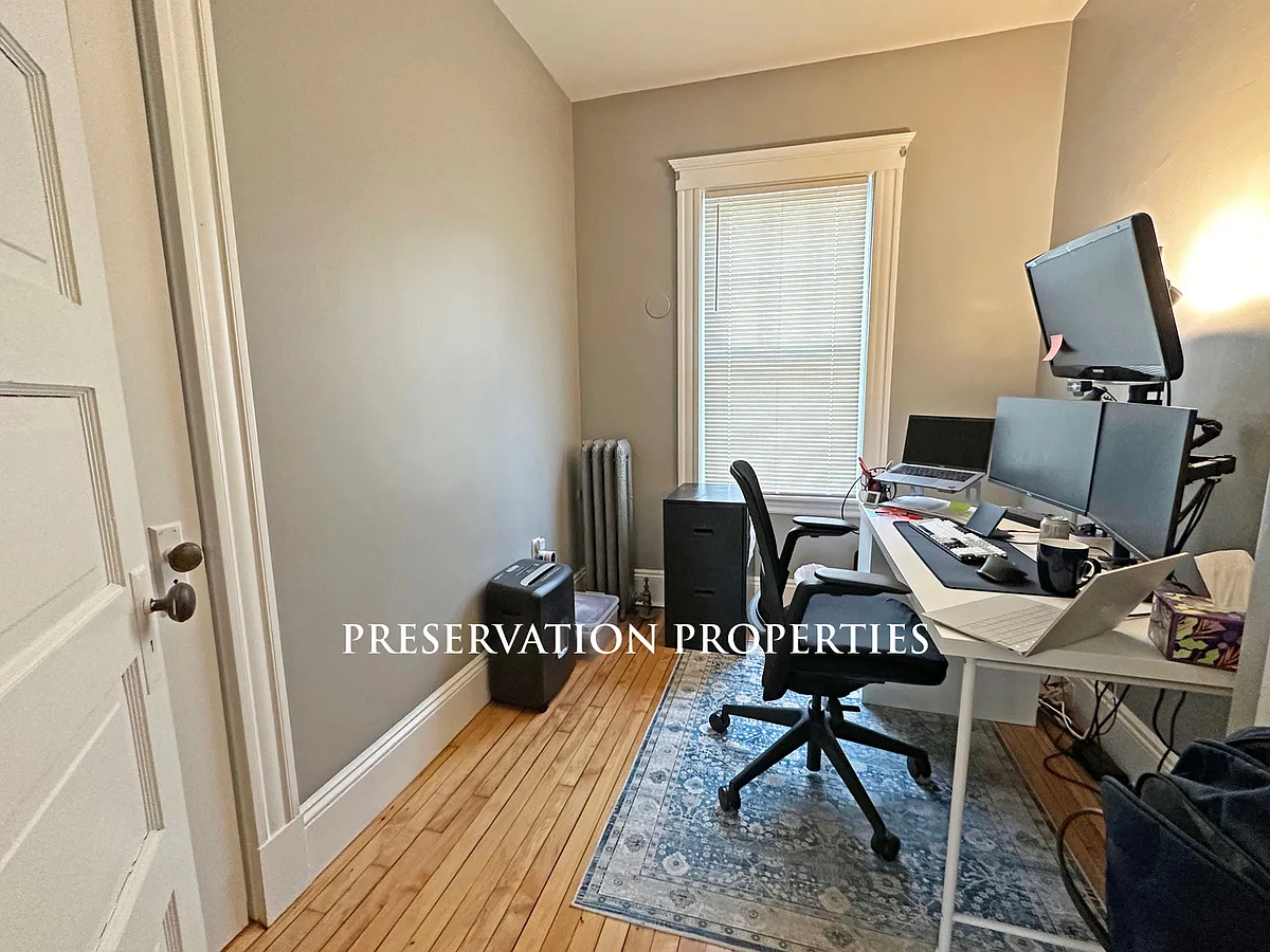 Building Photo - 60 Judkins St #1