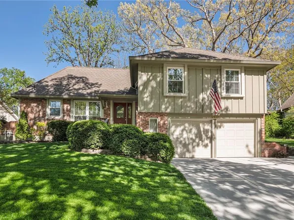 6525 Melody Ct, Kansas City, MO 64152