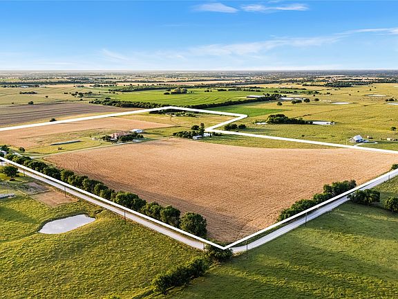 3rd image of 590 County Road 385