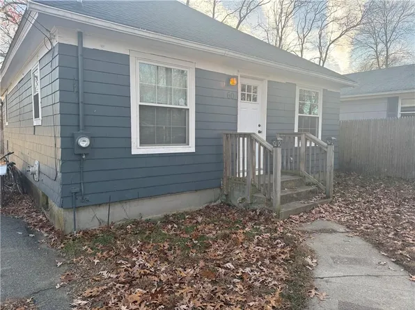 60 Bayonne Ave, Warwick, RI 02889