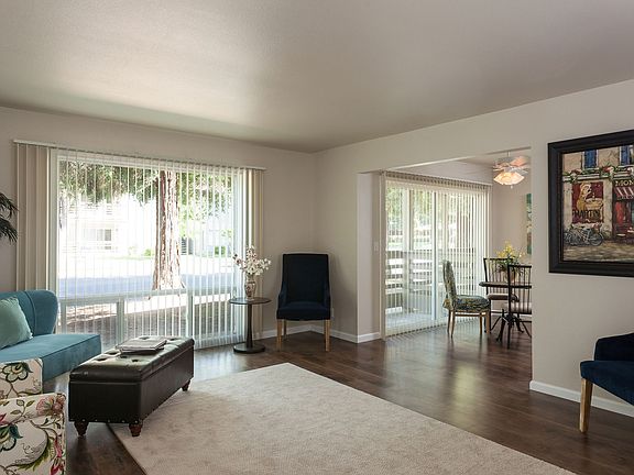 3rd image of 2780 Pillsbury Rd #207