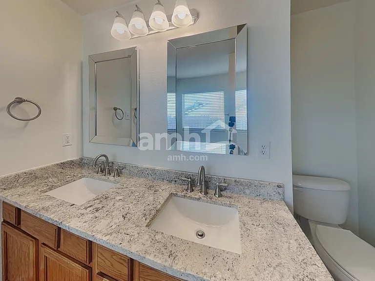 9921 Thomas Jefferson Dr — Photo 13