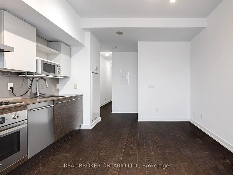 1030 King St W #Penthouse 25 — Photo 11