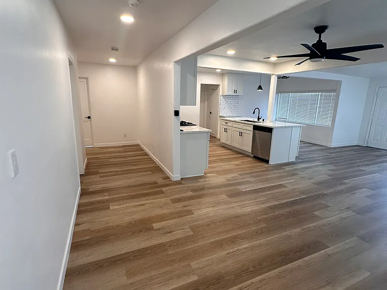 6251 Mary Lane Dr — Photo 2