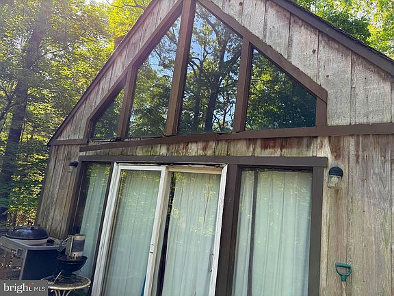 2nd image of 1368 Sundance Mountain Rd