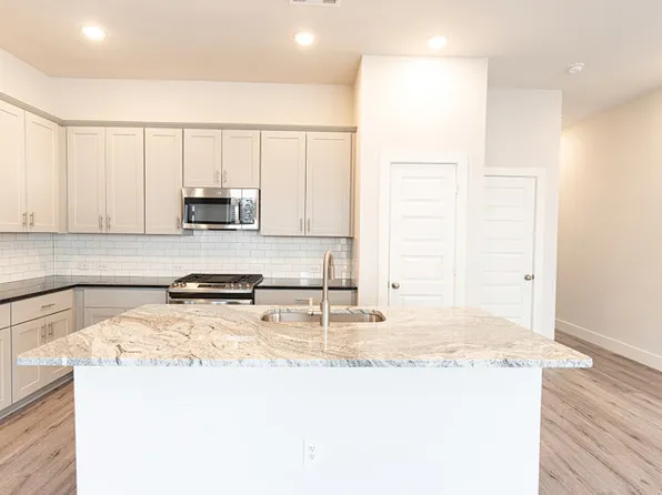 Echelon At Reverchon Bluffs Rental Homes