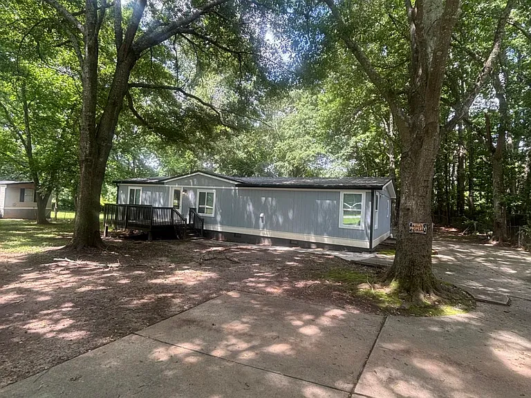 338 Ridge Dr — Photo 1