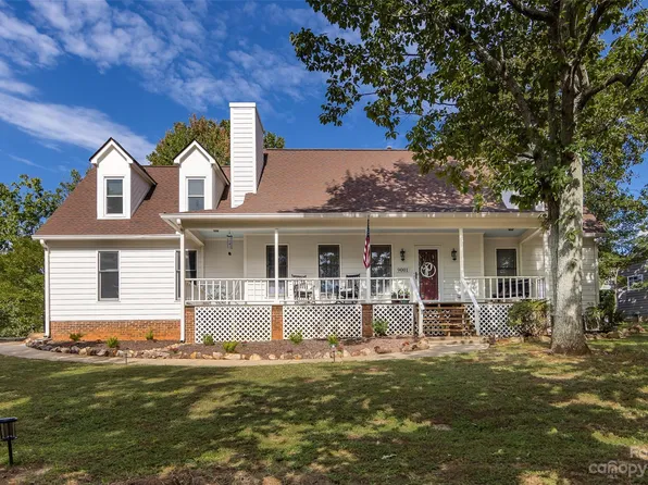 9001 Crosstimbers Dr, Charlotte, NC 28215