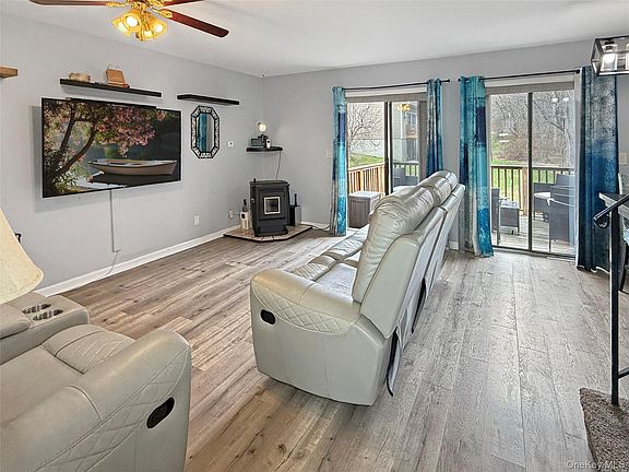 5th image of 5007 Chelsea Cove N