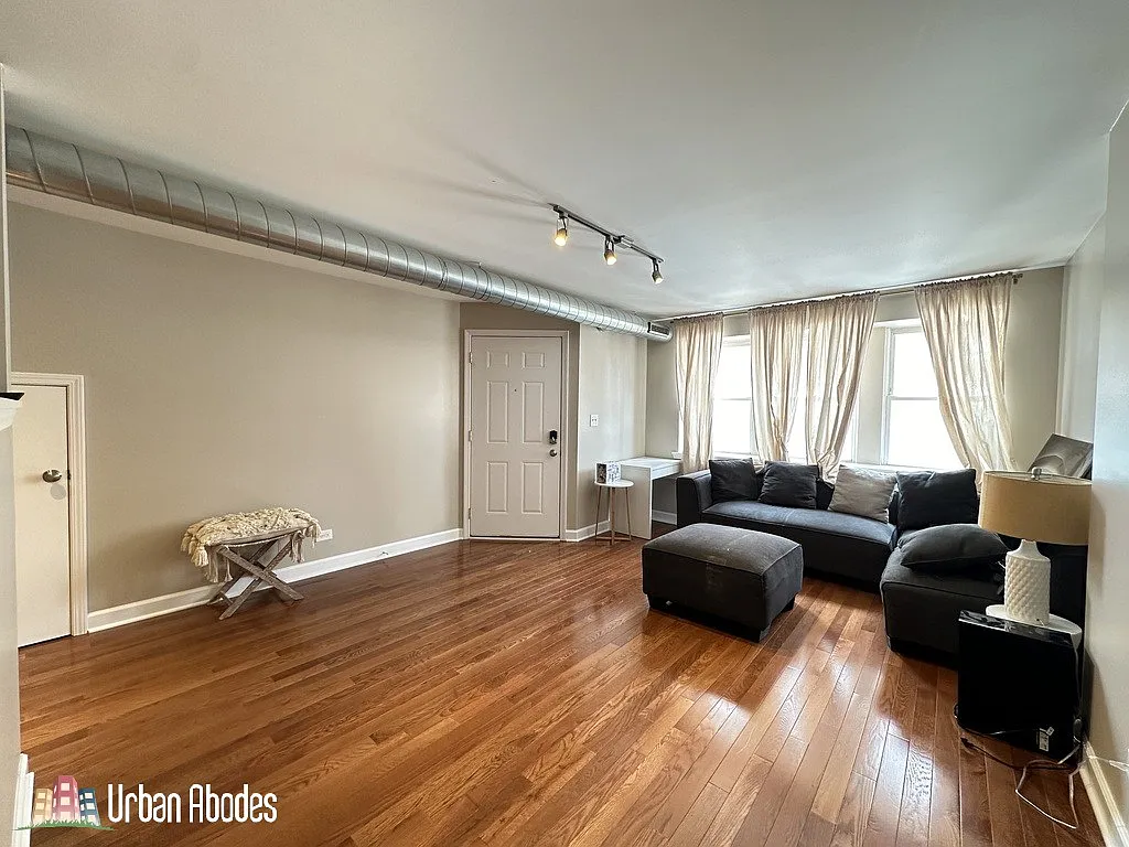 Building Photo - 674 N Orleans St #1