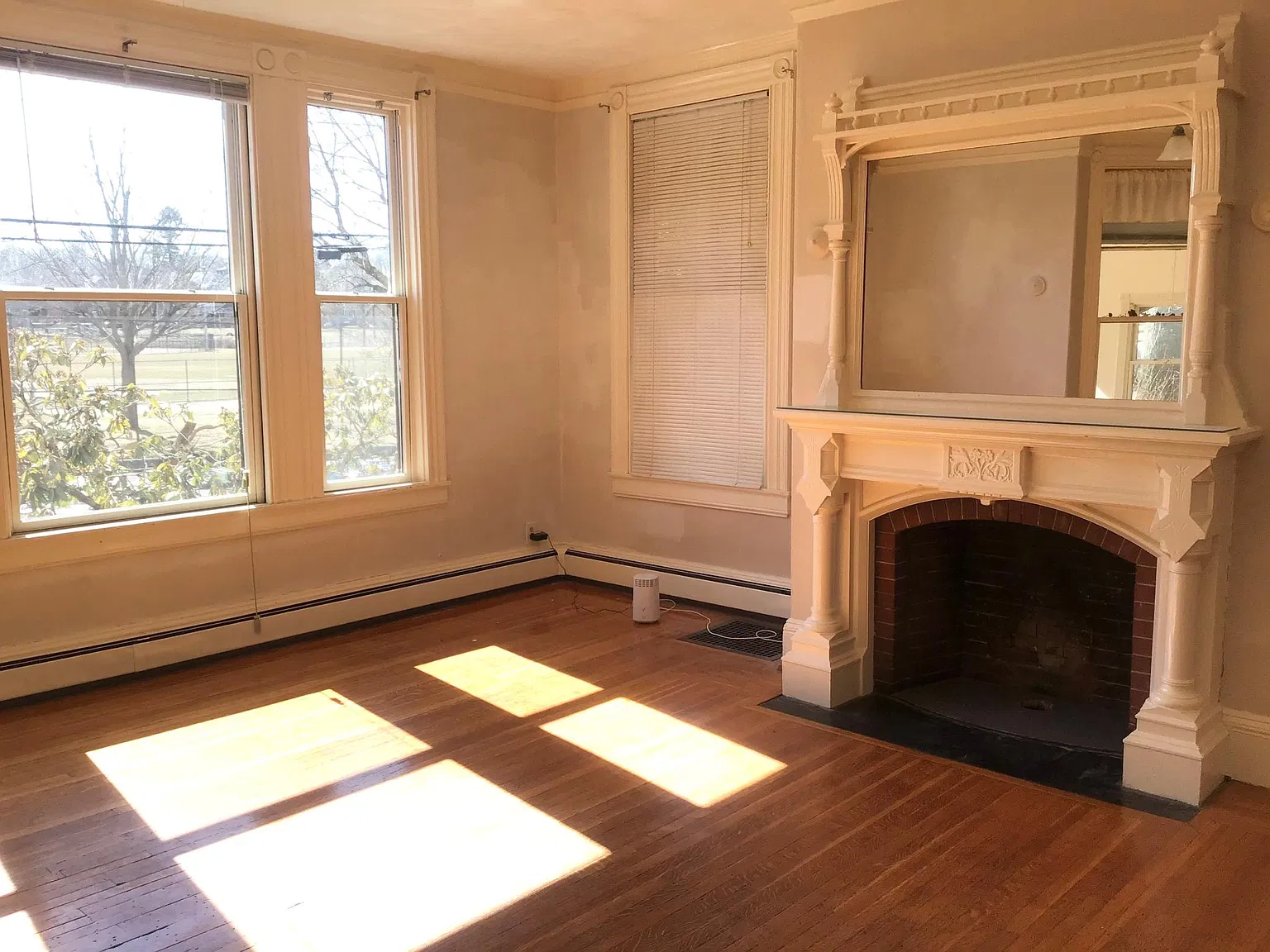 2 bed, 1300 sqft, $2,000 — Photo 4
