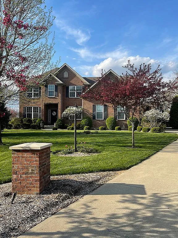 1594 Vicki Ln photo 1