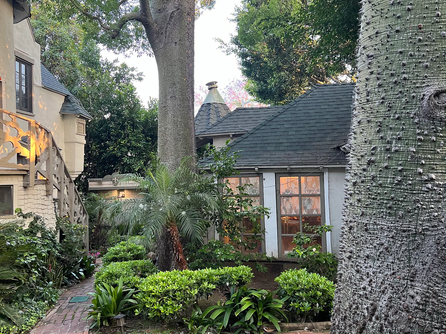 7219 Hampton Ave — Photo 3