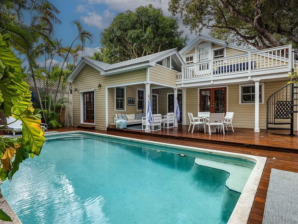 1st image of 1209 Packer St