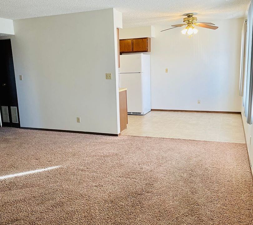 1st image of 5515 S 31st St #8
