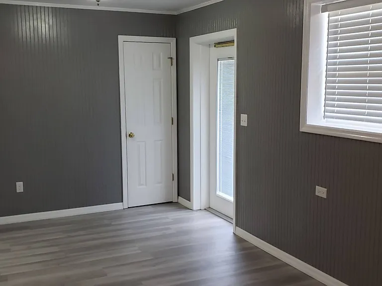 2302 Hutchinson Ave — Photo 11