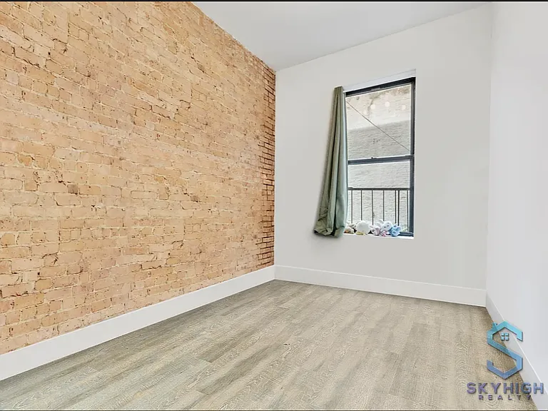 723 Knickerbocker Ave #1AA — Photo 3