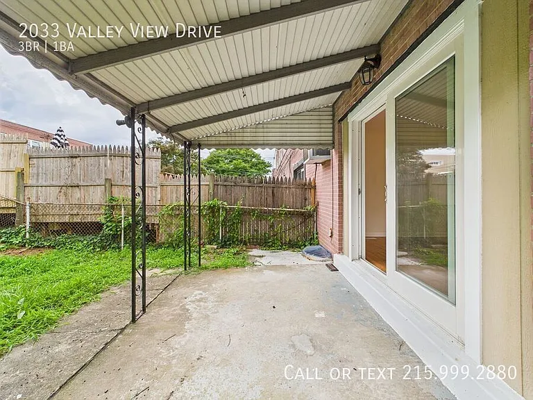 2033 Valley View Dr — Photo 16