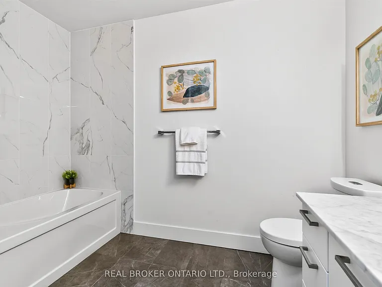 88 Kingsway Way — Photo 30