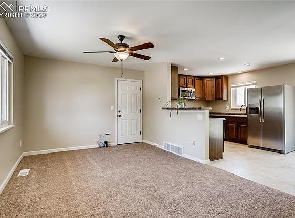 5th image of 1363 Hiawatha Dr