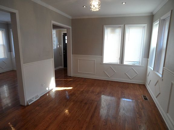 5th image of 10154 S Calumet Ave #House