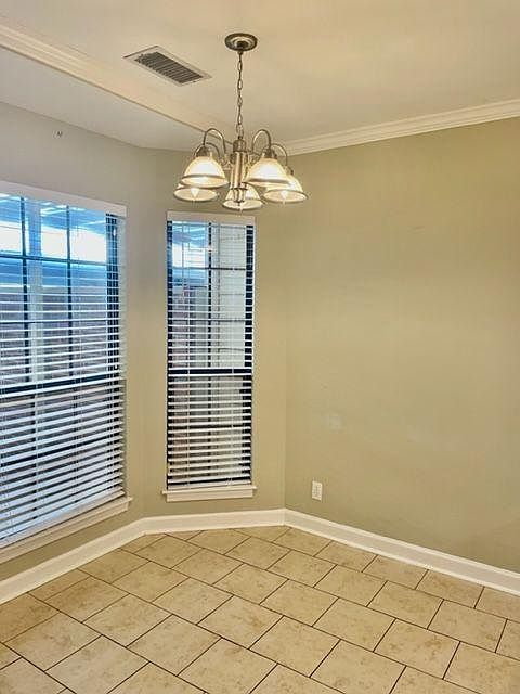 Kitchen breakfast nook.