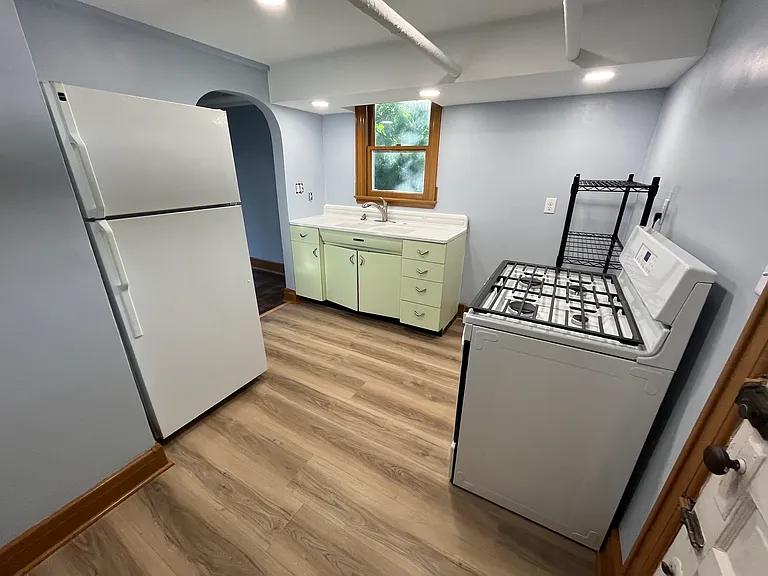 309 Brockway Ave — Photo 3