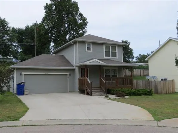 832 S Clay St, Junction City, KS 66441