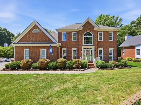 4623 James Crossing Dr, Jamestown, NC 27282