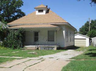 220 N Elm St, Wellington, KS 67152